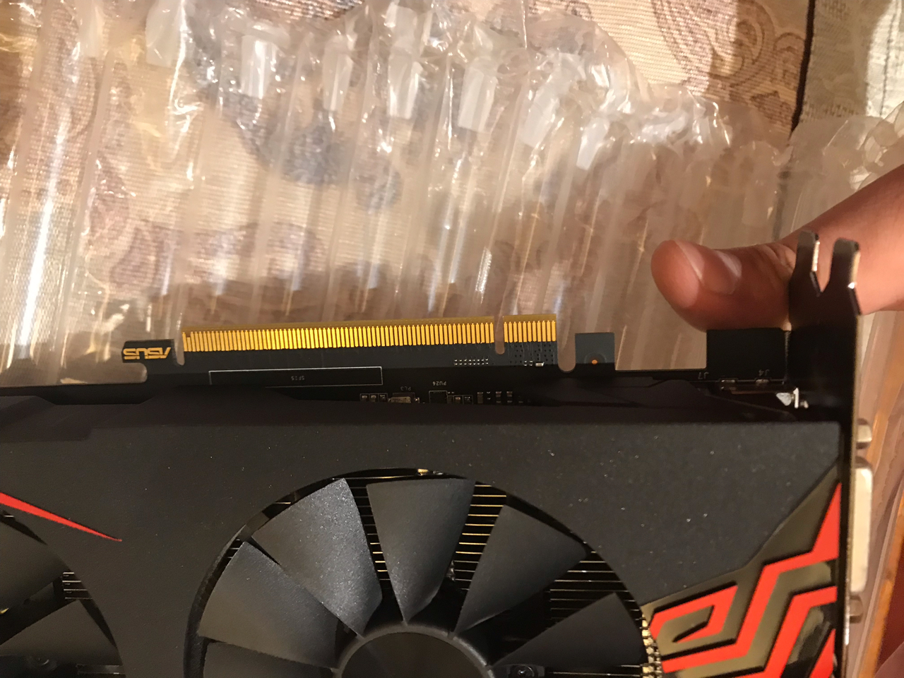 电脑硬件出华硕1070冰骑士显卡