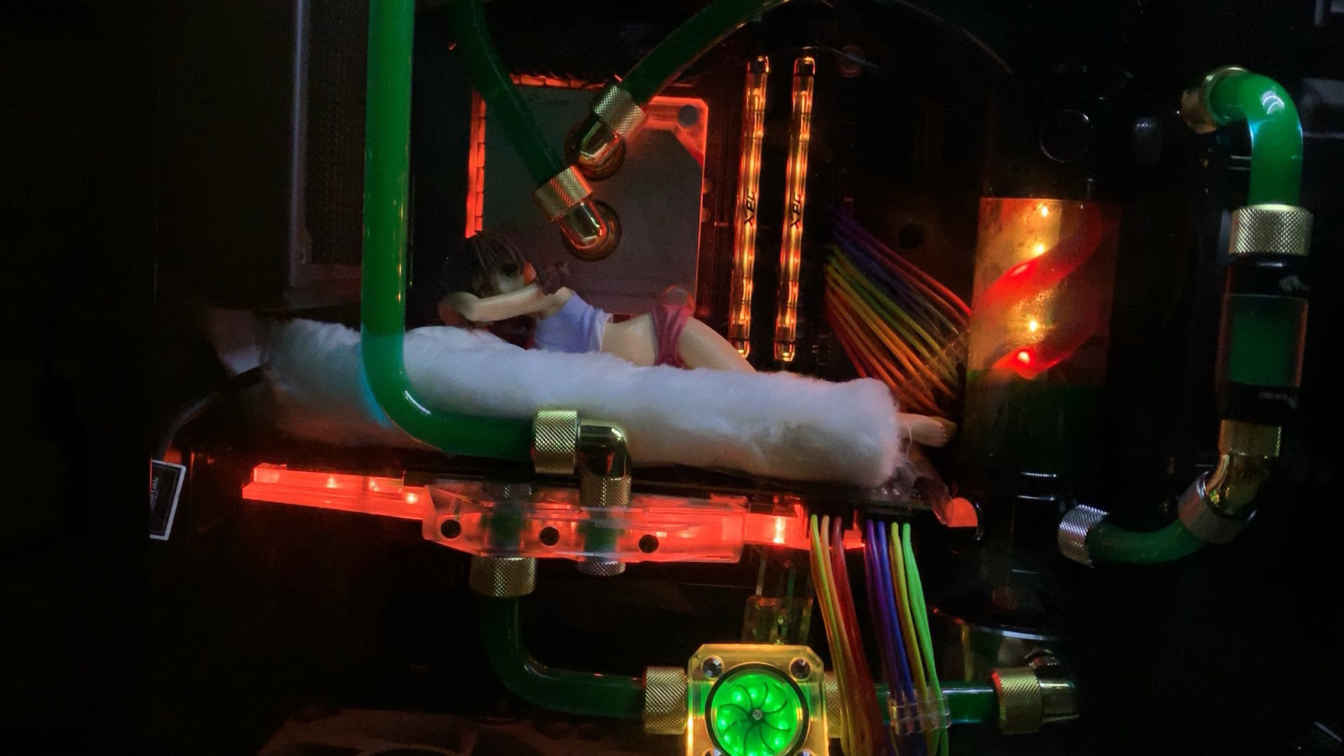 硬件产品讨论威刚的d80液冷4133体质感觉已经看齐早期的幻光戟3200c14