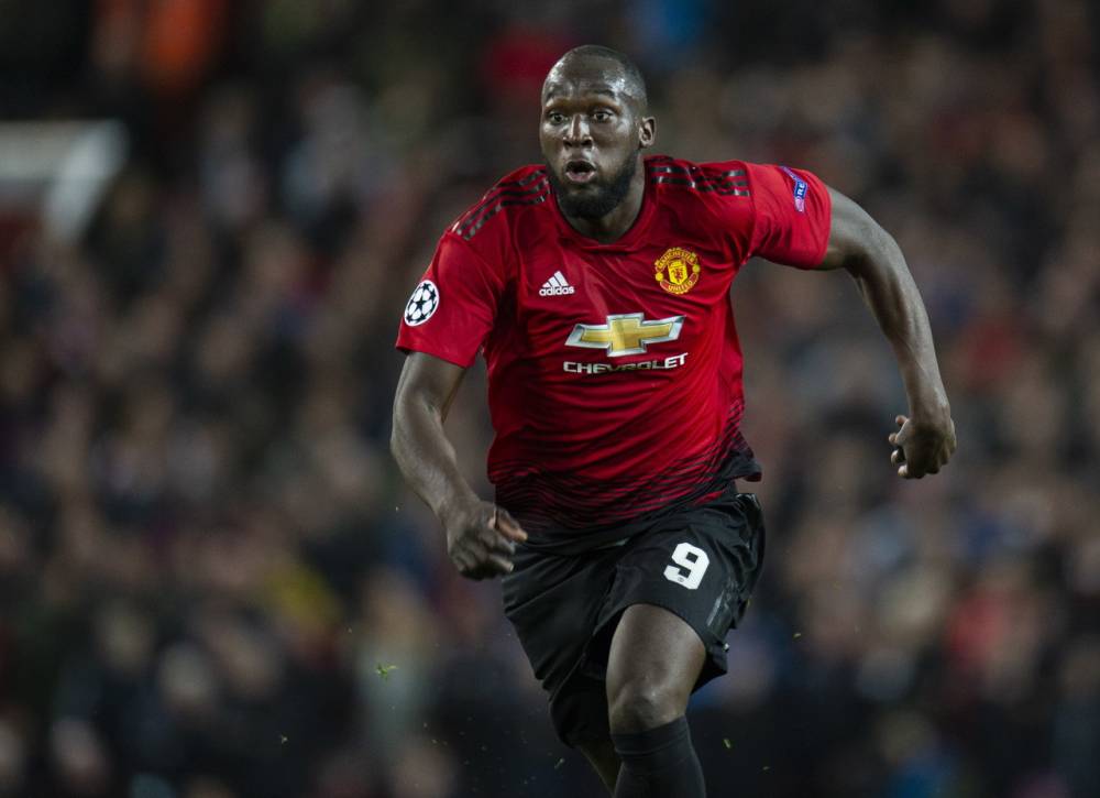 这卢卡库看起来也不胖啊,是曼联球衣的问题吗