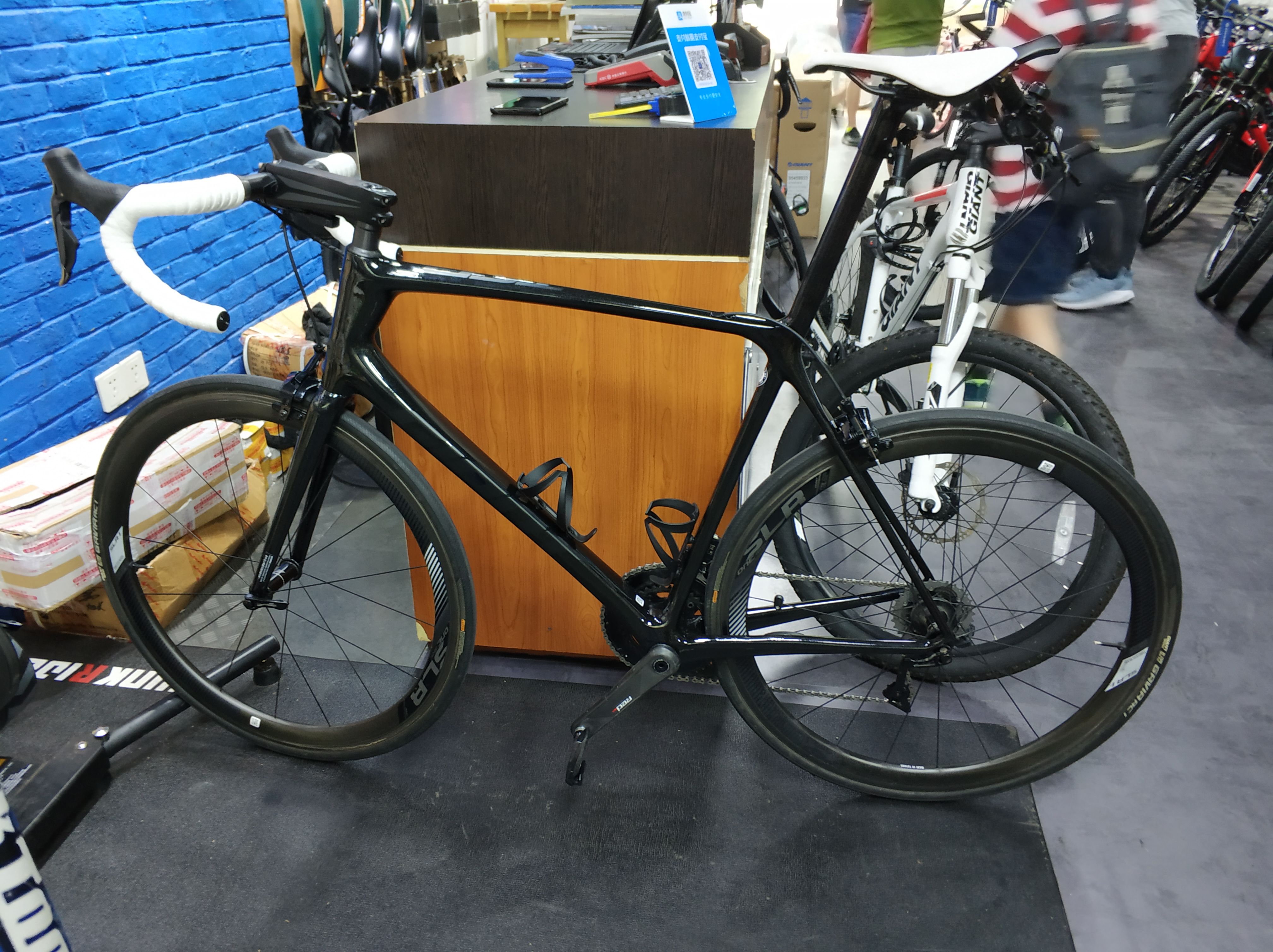 内啥闪电天猫9月9号做活动的tarmacsl4能买么