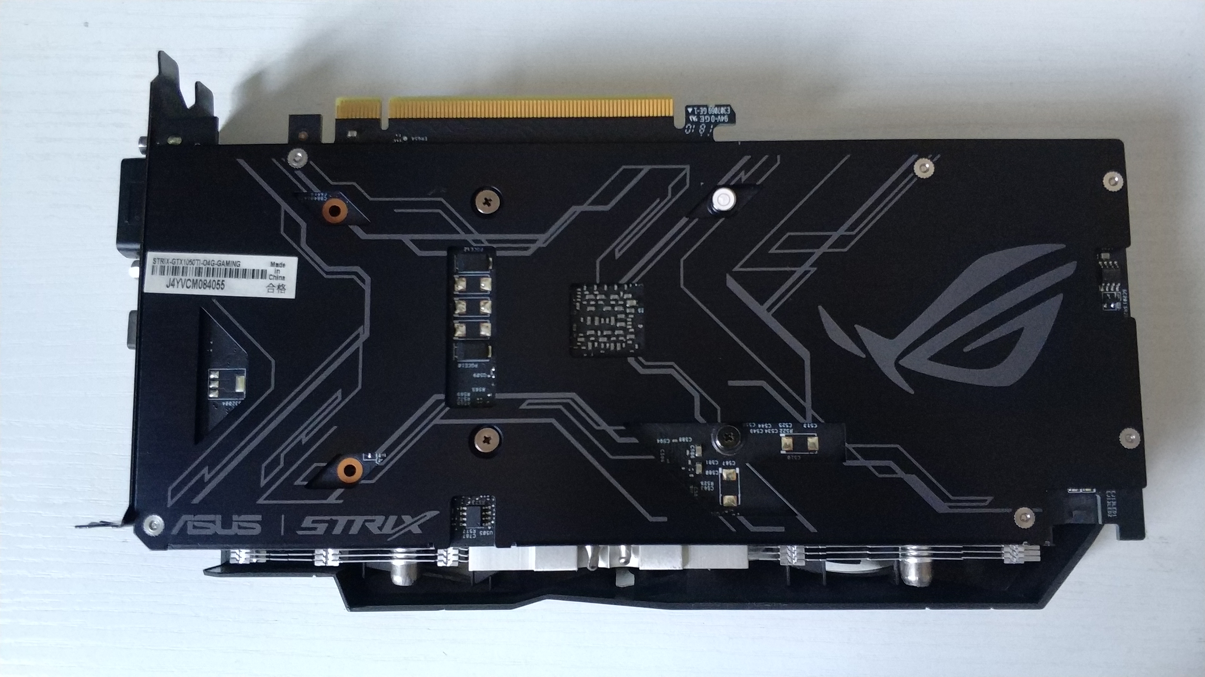 电脑硬件帮朋友出片华硕1050ti猛禽o4g