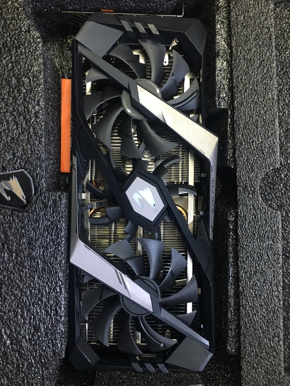 求问技嘉2060s 大白卡是什么.