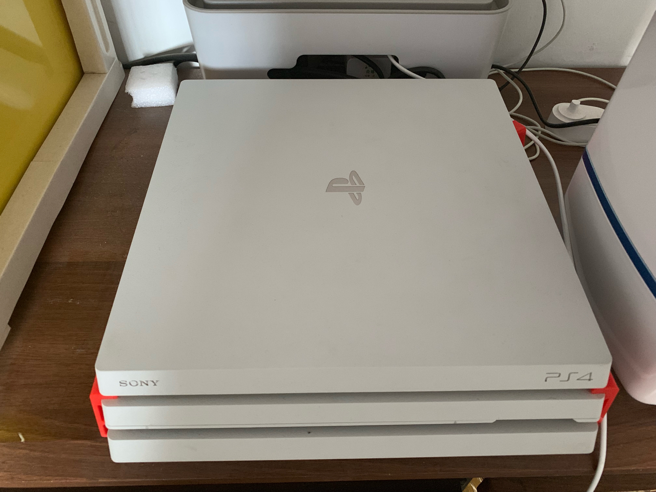 电视游戏主机掌机二手游戏ps4pro白色1t已出荒野大镖客2铁盒装