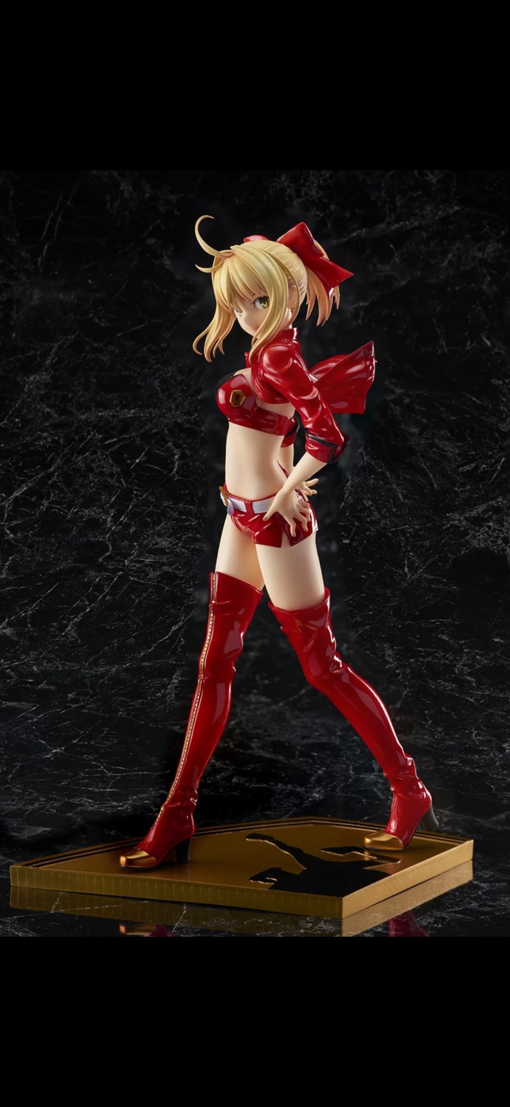 赛车女郎尼禄的身材比应该是最好的