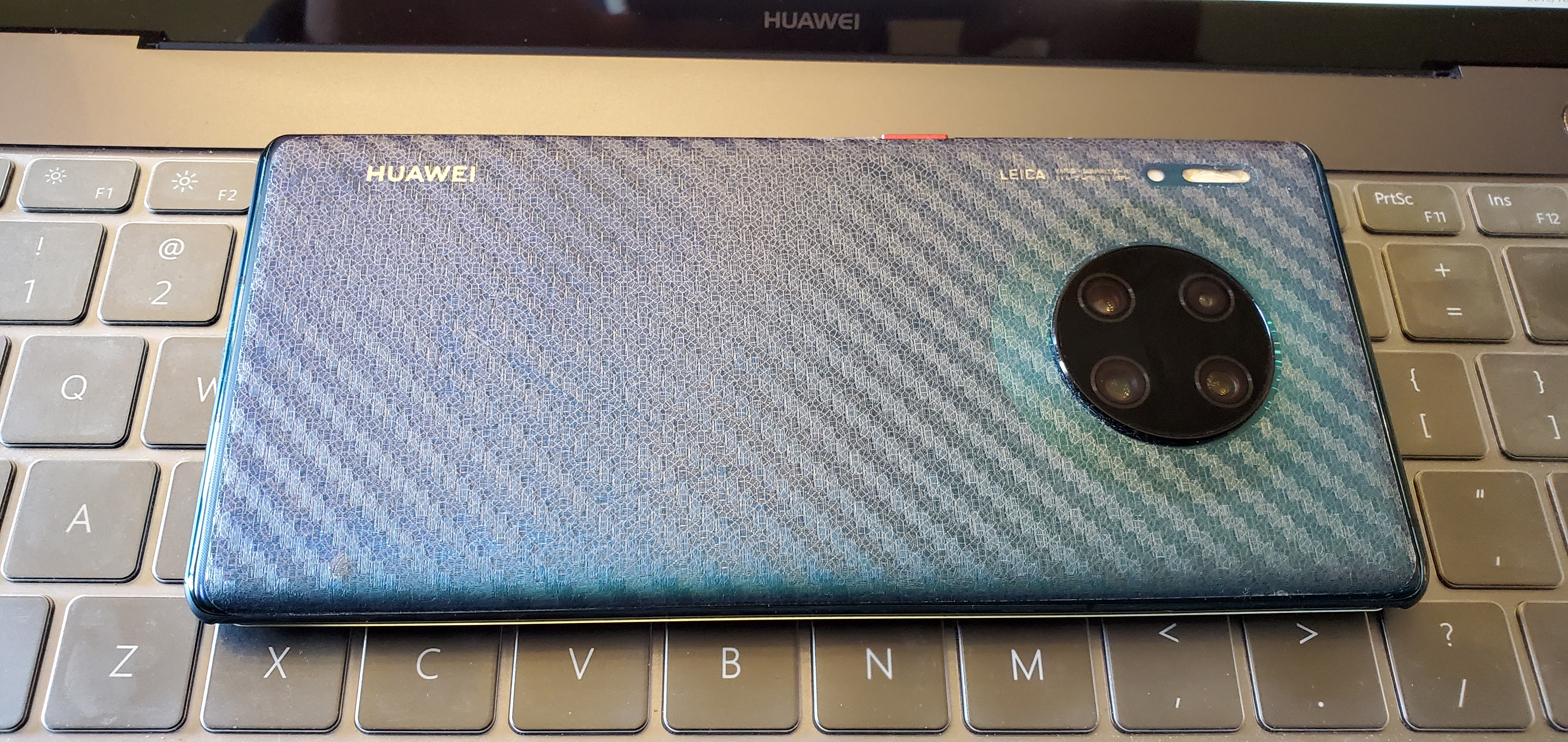 手机mate30pro4g全网通8128g5299送碎屏险