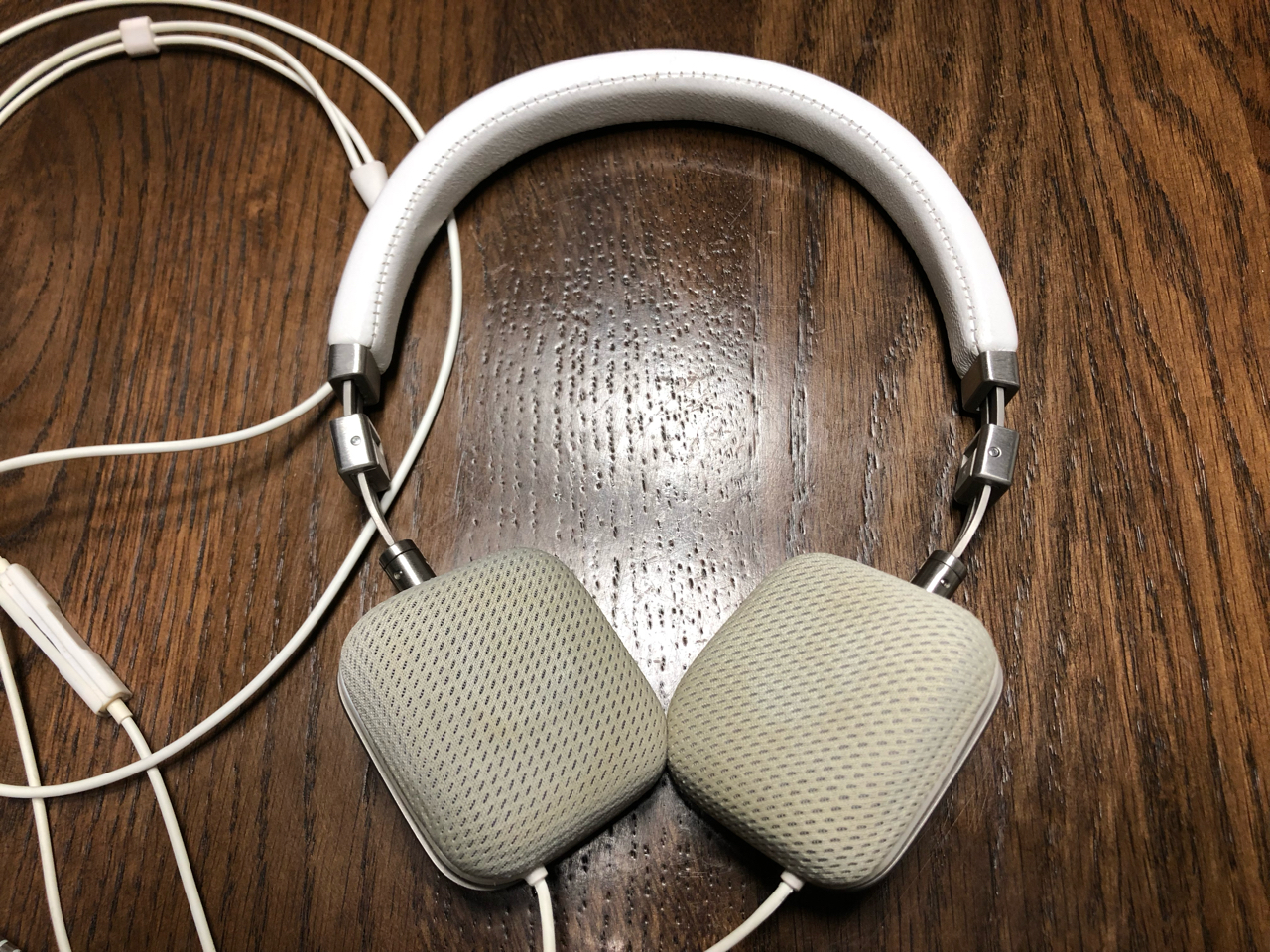 耳机音响哈曼卡顿soho白色头戴式折叠耳机