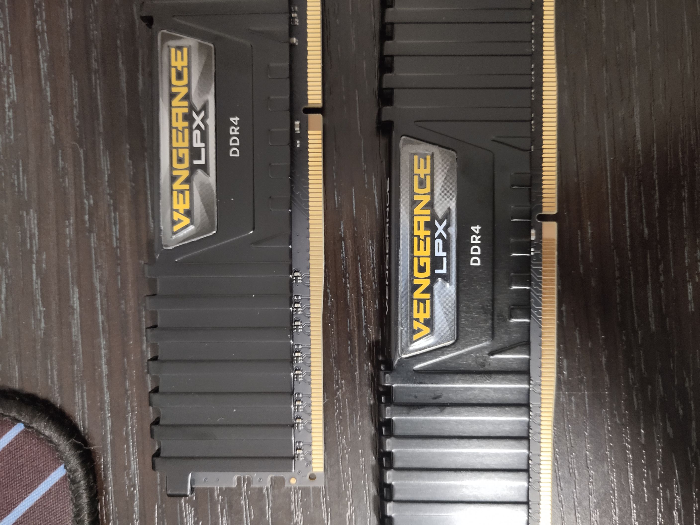 求助大佬并夕夕上1111的海盗船3200超一点玩吃鸡就死机默认2133吃鸡就