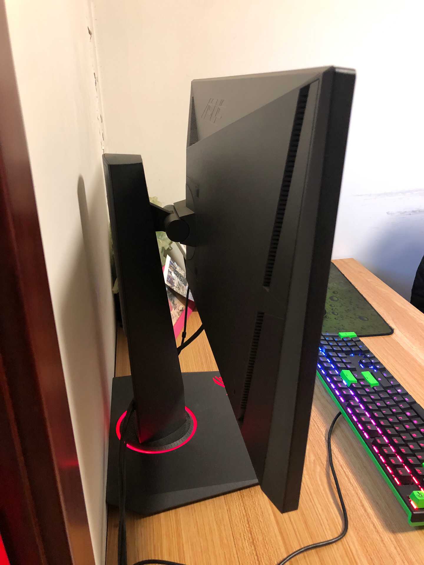 出华硕显示器,pg279q 京东购买 2700