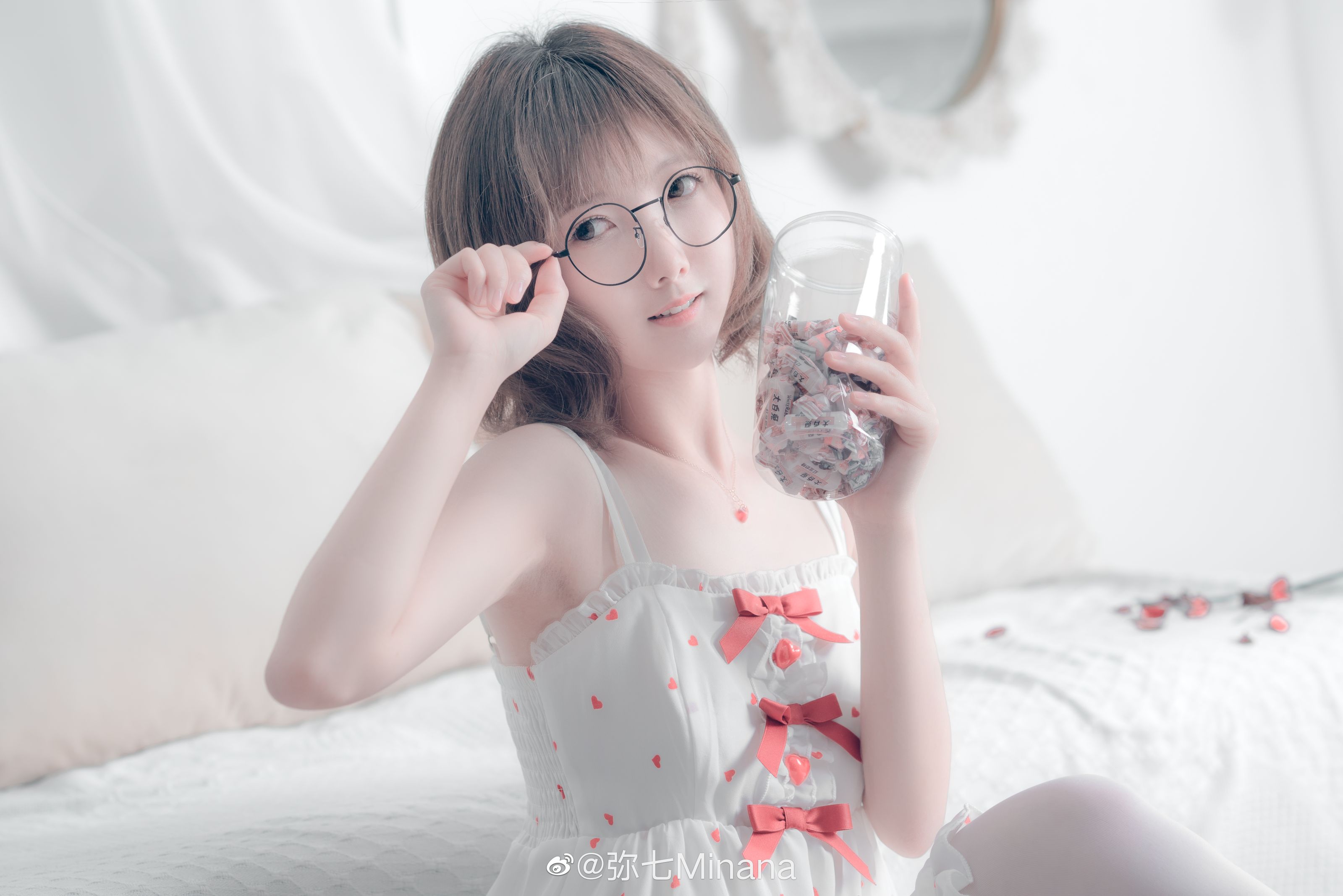 rng战队女装香锅外加十级美颜特别是扶眼镜那几张妈呀震撼我心