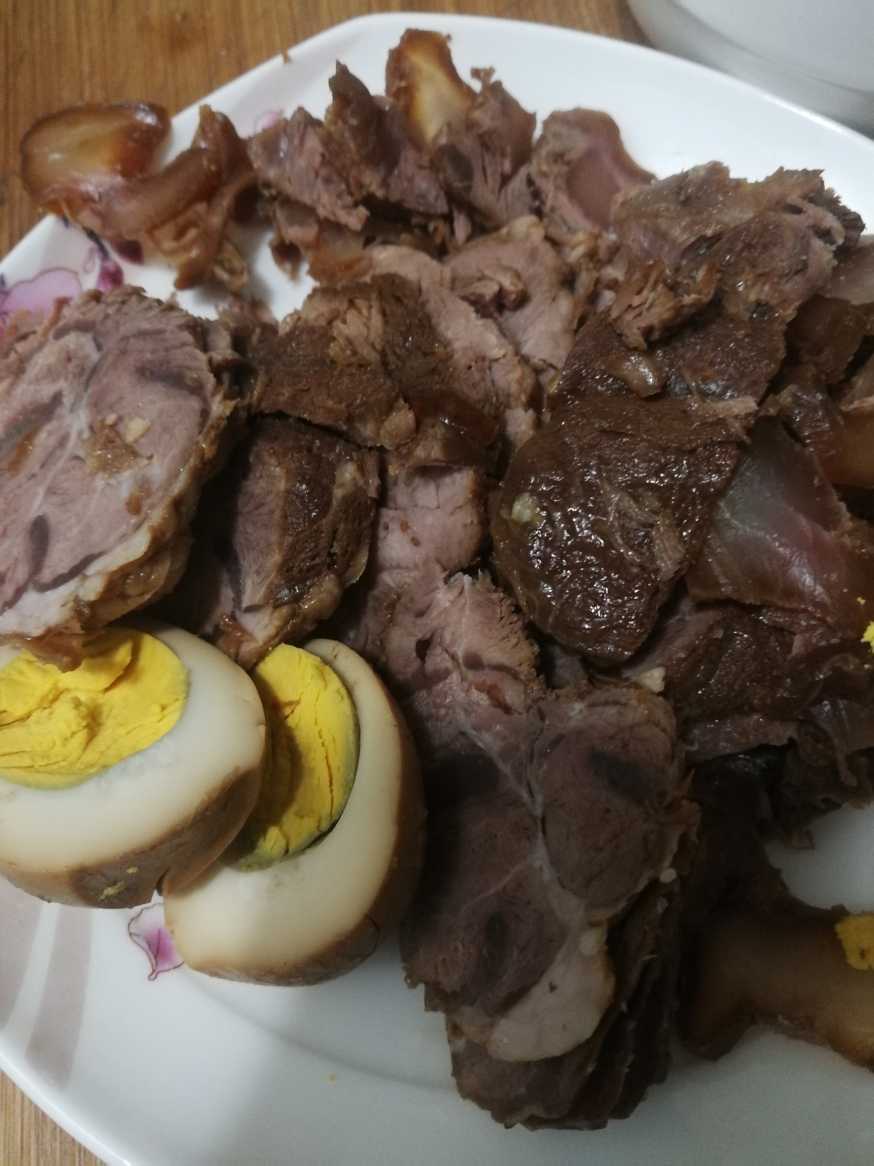 卤牛肉卤鸡蛋,忒好吃!