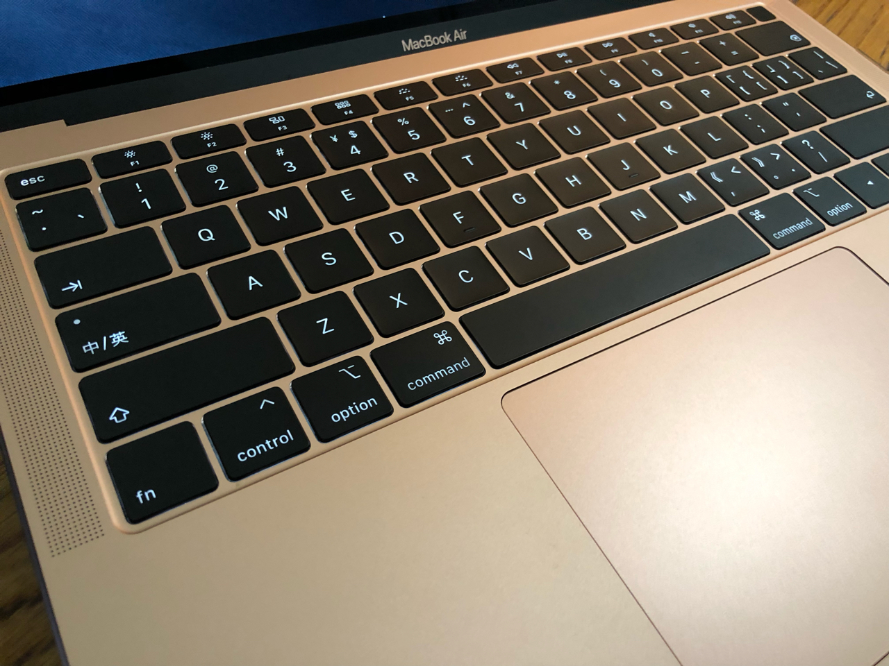 电脑整机2018款macbookair8128金色价格5300自刀200