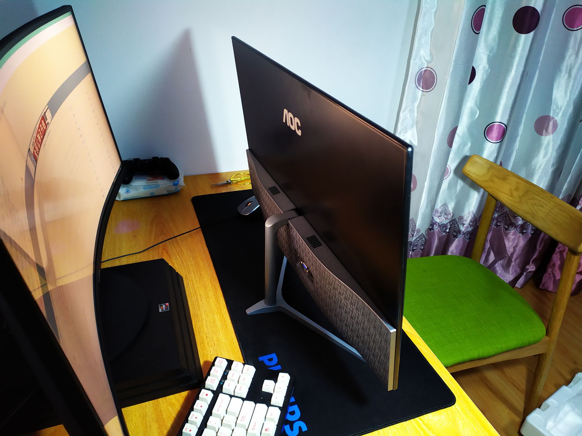 电脑外设出一个27寸ips显示器支持2k今年七月买的挂价950nga老哥可刀