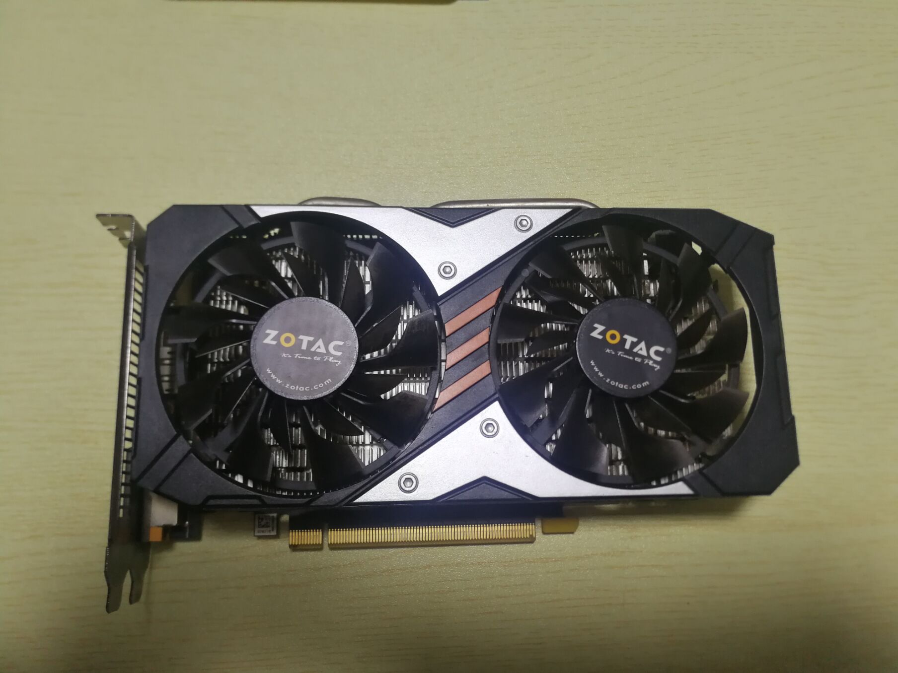 电脑硬件出一个gtx9602g索泰毁灭者300自提