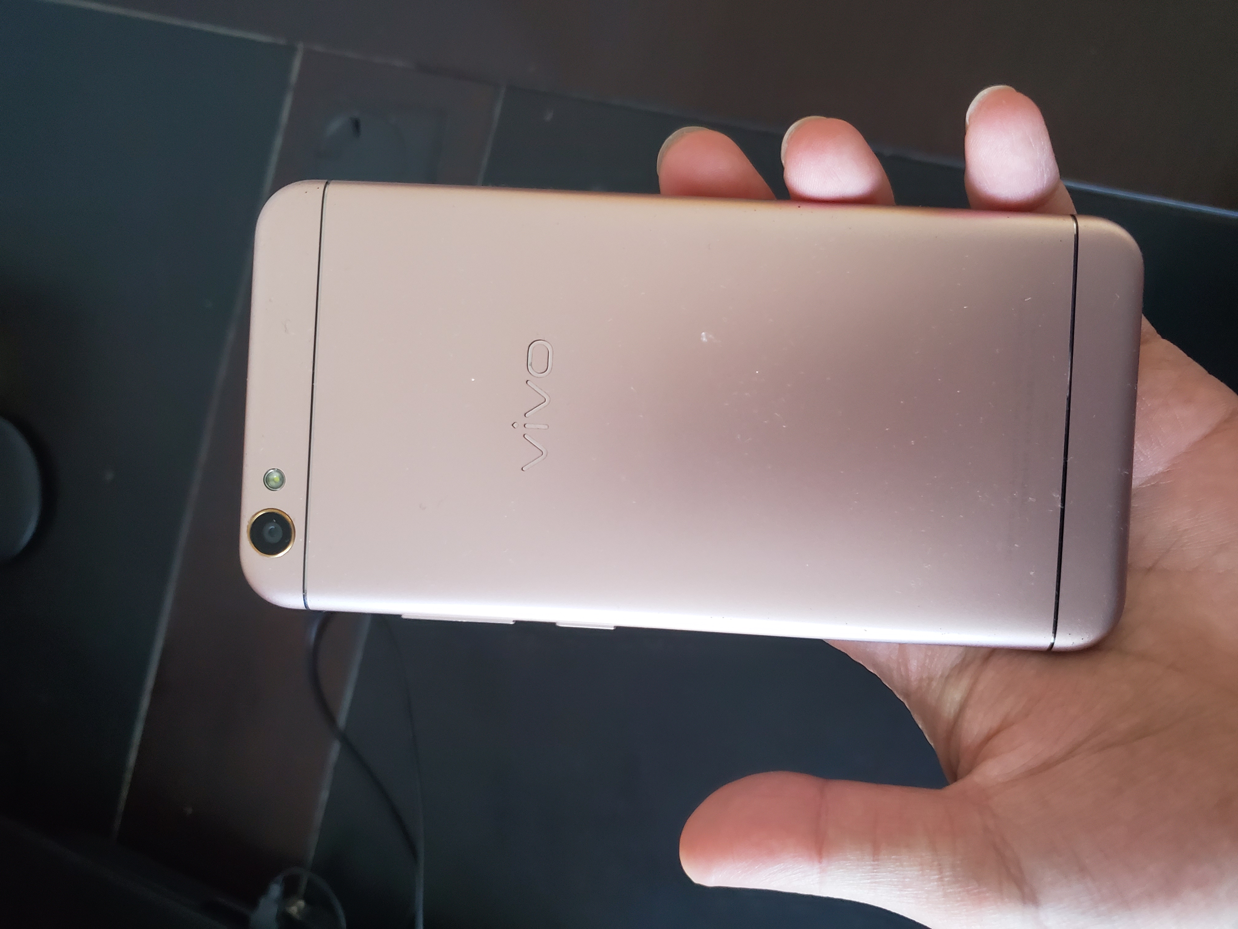 其他出两个闲置vivoy67手机200元包邮ikbcc87黑色青轴180包邮