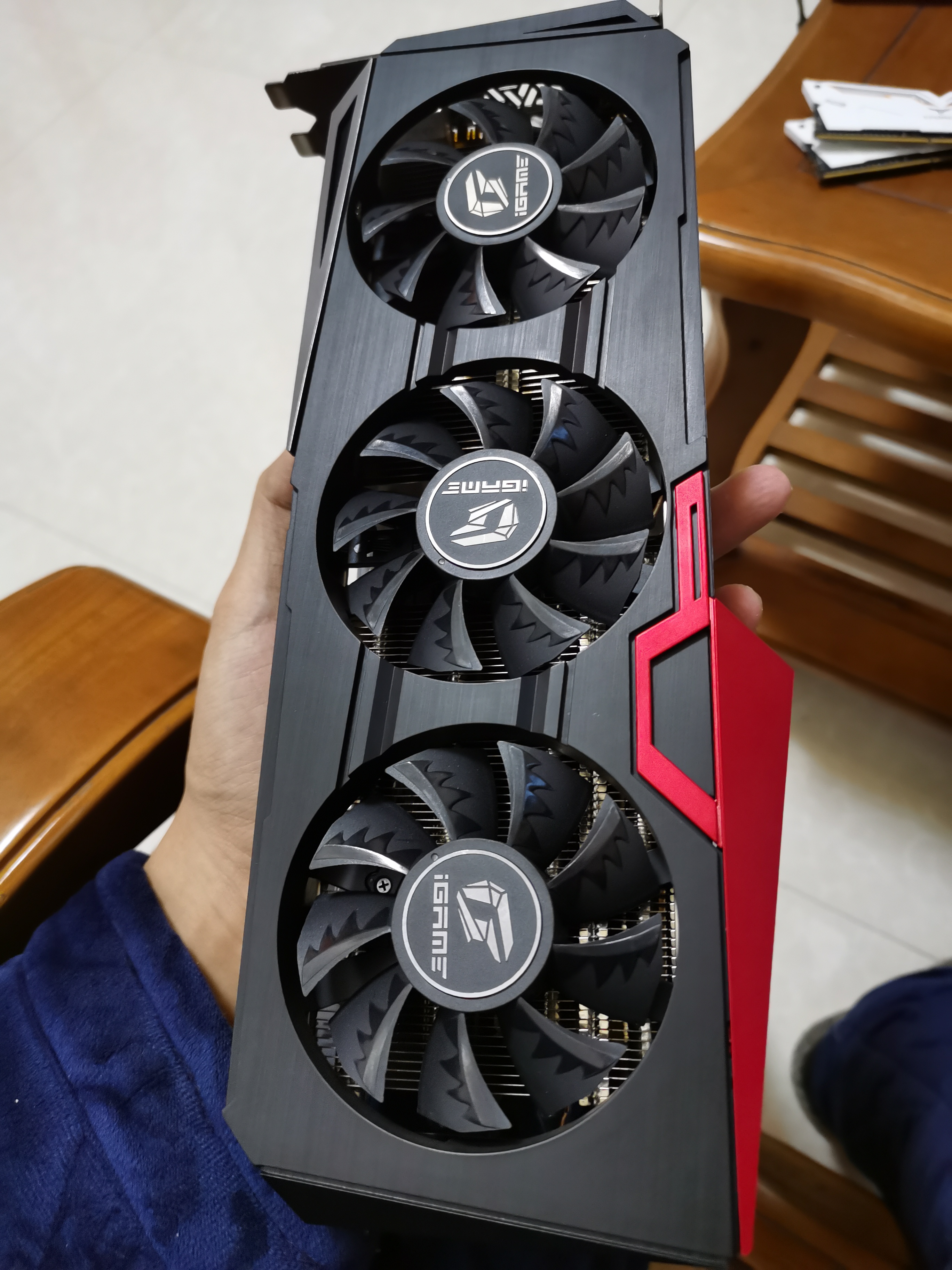 电脑硬件出个七彩虹rtx2070ultraoc2500包邮