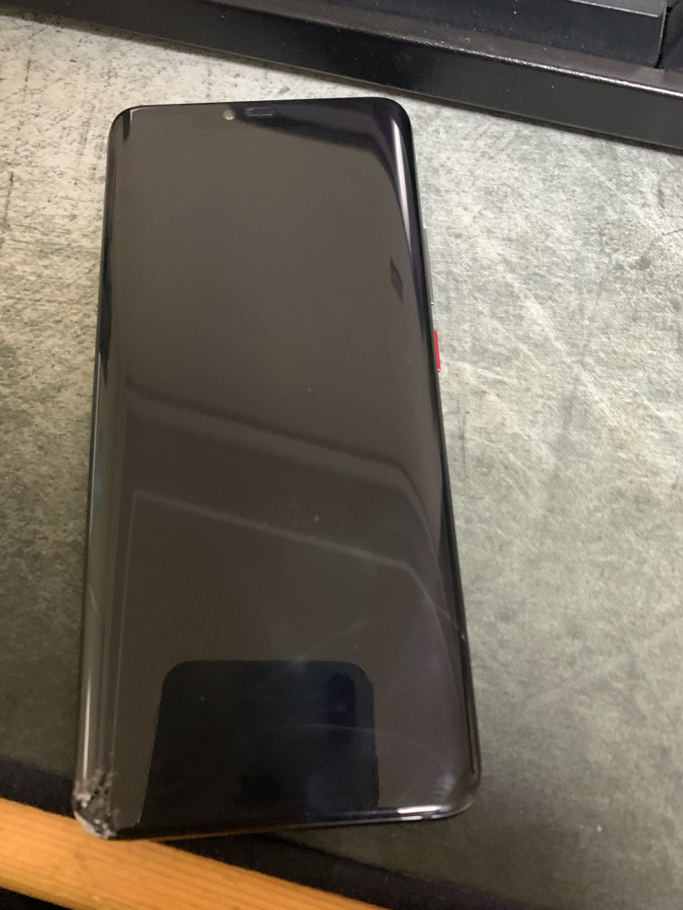 手机平板mate20pro8128屏幕指纹版屏幕碎后壳碎