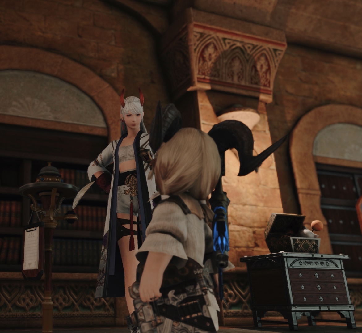 在ff14里cos年更新人女雇员年和小火龙肥合照