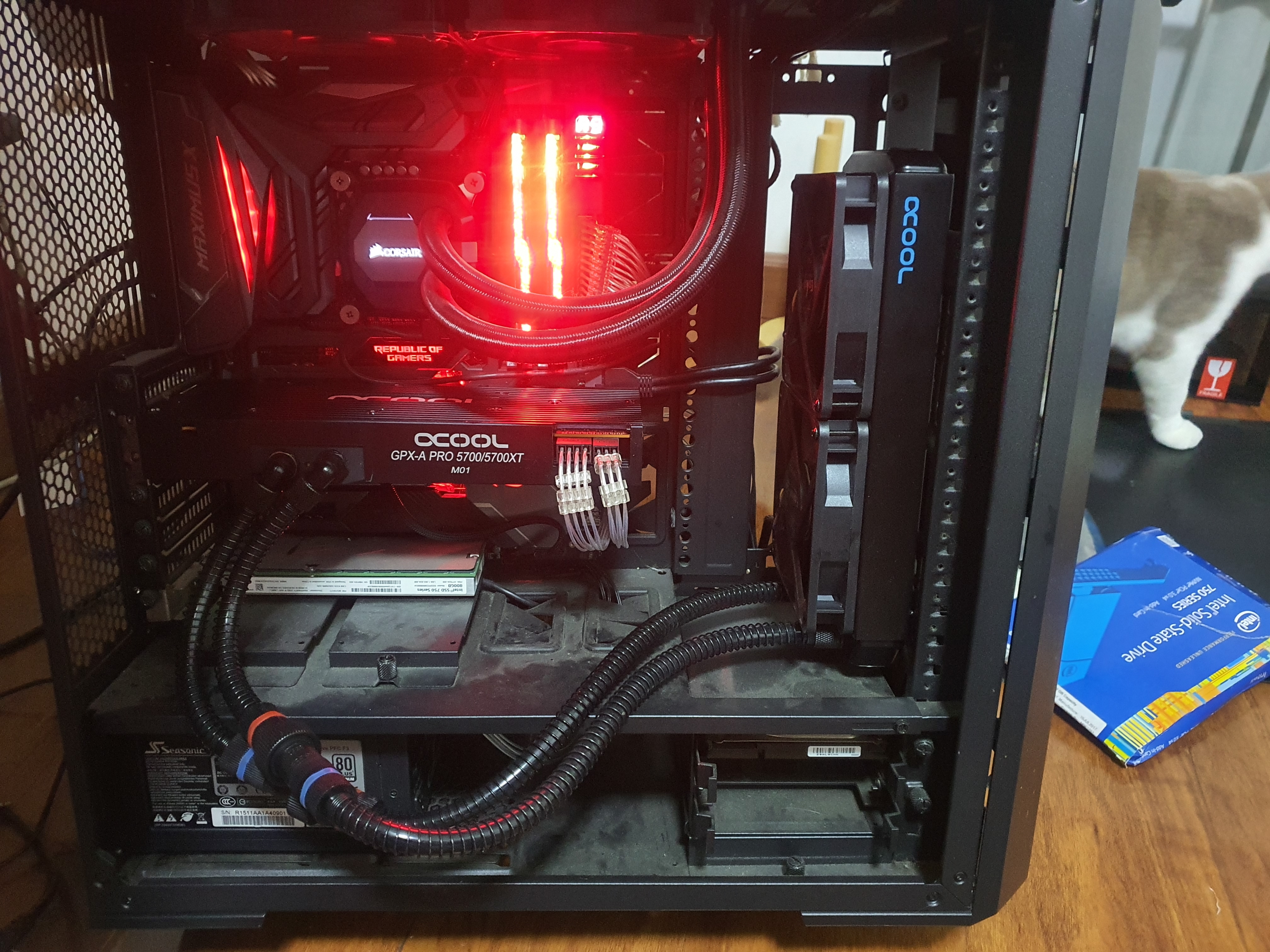 电脑硬件出一张蓝宝石公版5700xt改了北极熊欧酷一体水冷明盘2799