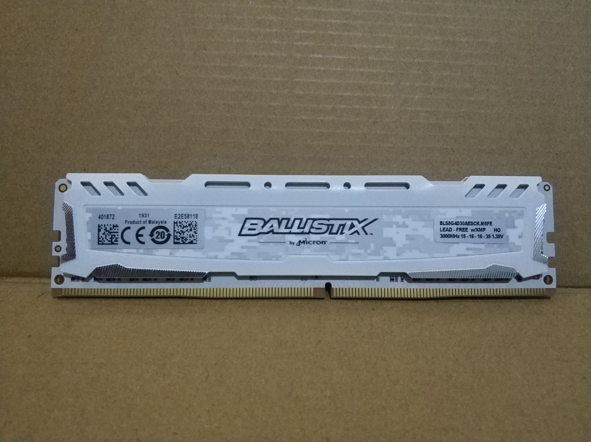 出镁光英睿达c9bjzddr48g内存三条光威一条