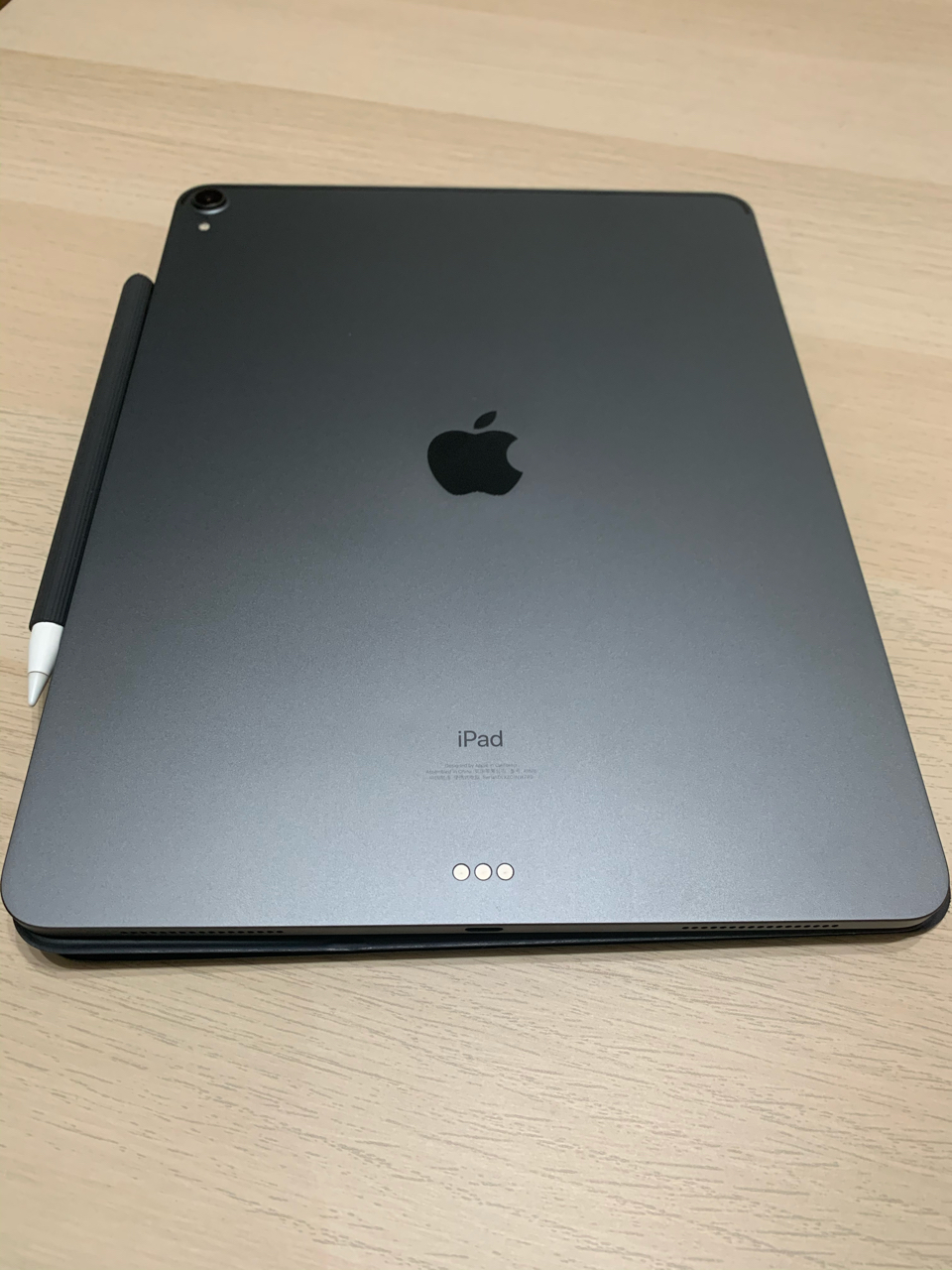 慢出自用ipadpro129三代256深空灰带笔键盘广州面交