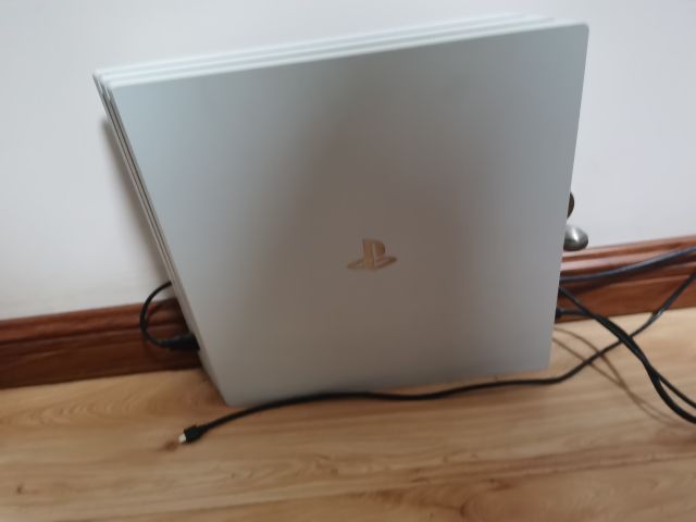 [ps4 pro]白色ps4 pro港版1t