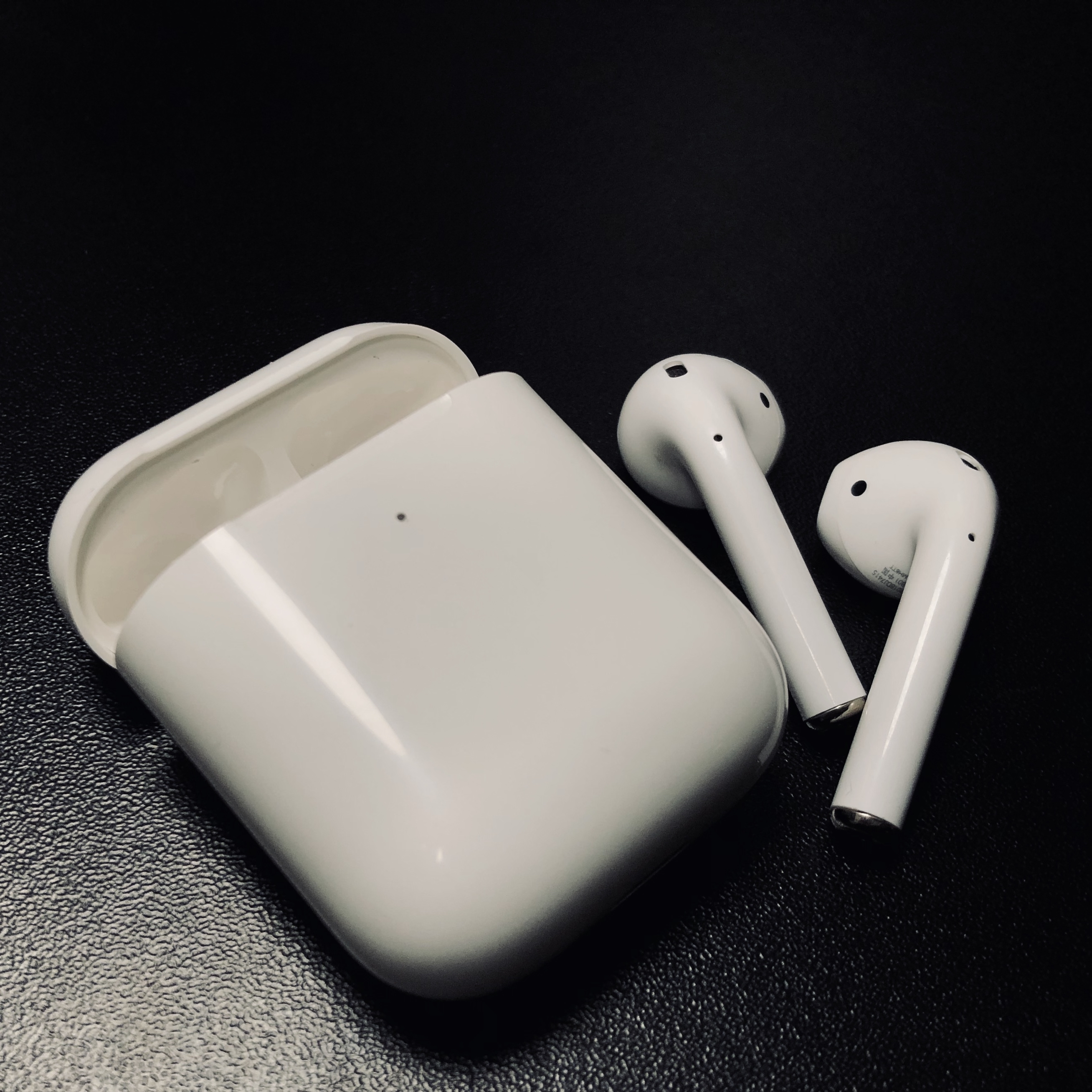 红米airdots青春版和qcyt5s的电流声很大吗?小米手机求一个真无线耳机