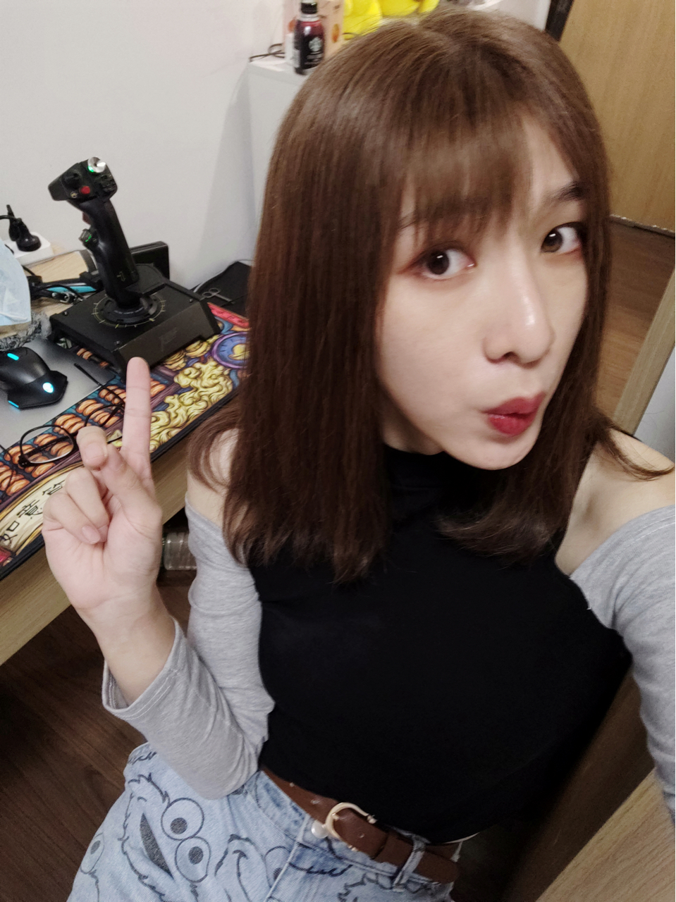 极速拍档的nana到底是男是女啊?