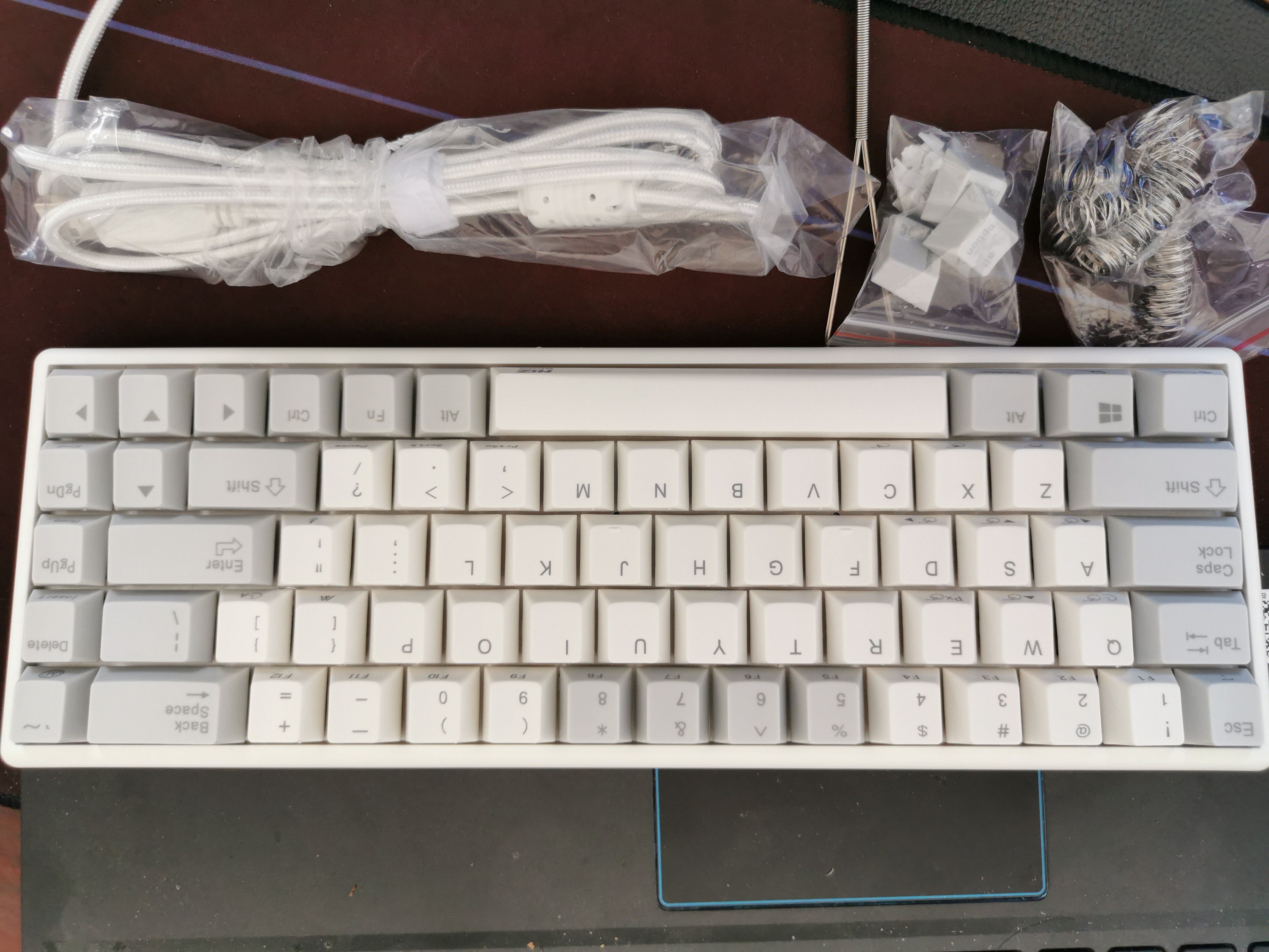 宁芝静电容键盘开箱