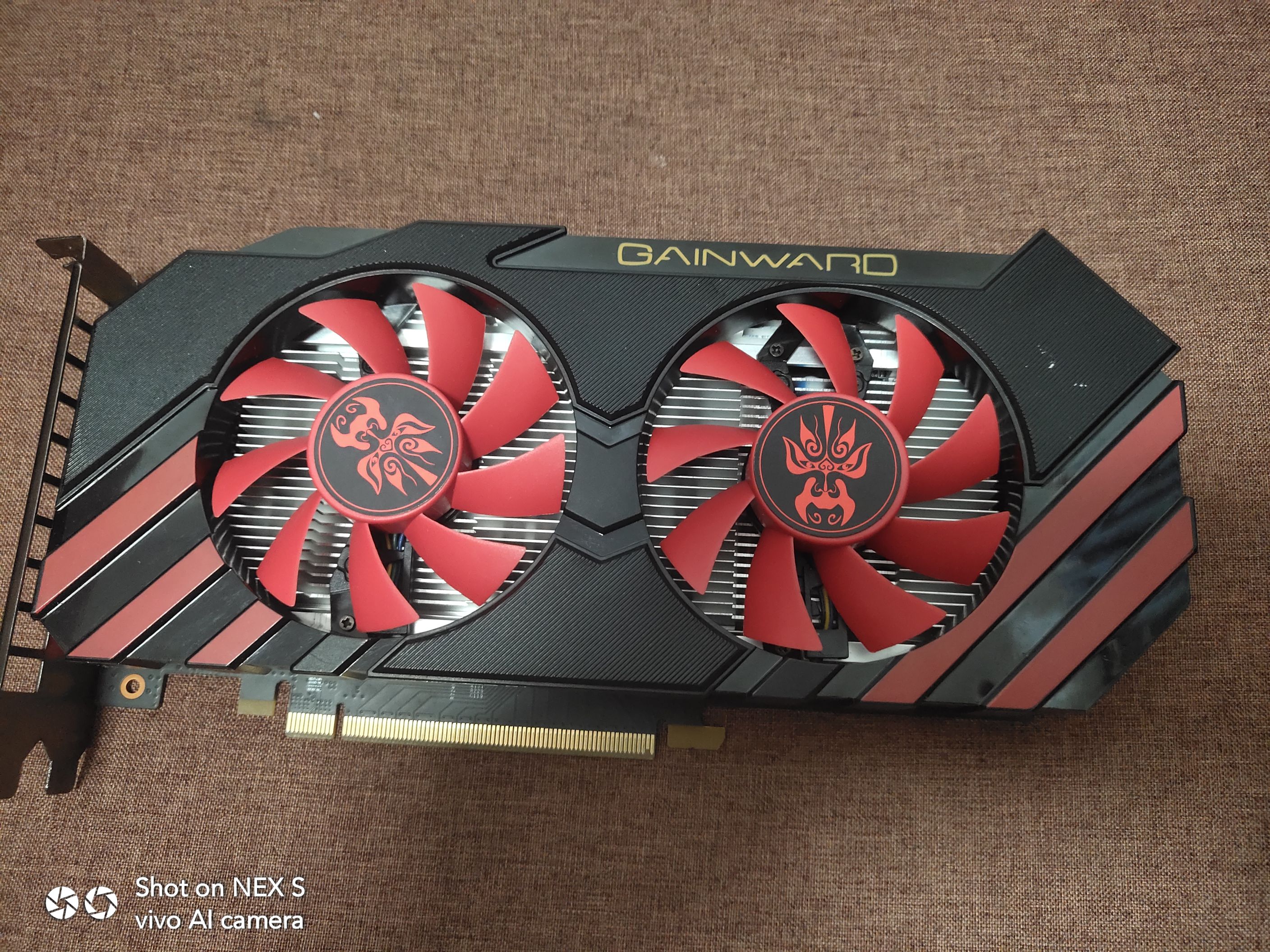 耕升gtx7602g赵云版图片