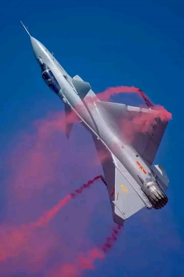 万物皆可娘化之战斗姬--歼10b