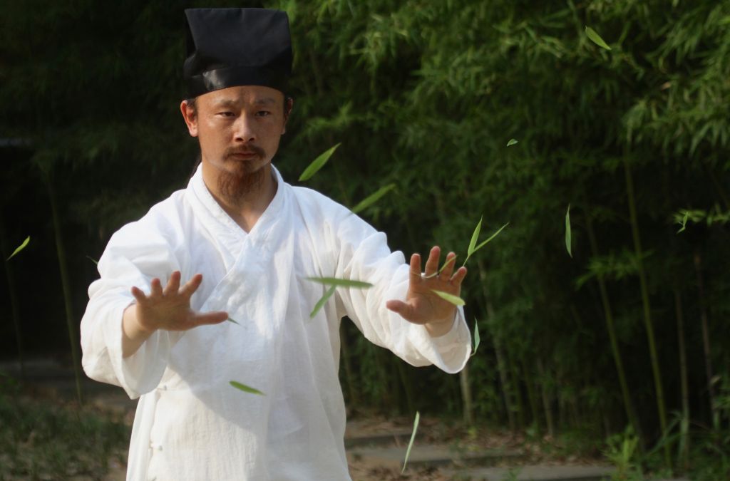 最近关注了陈道长,求推荐武侠类小说