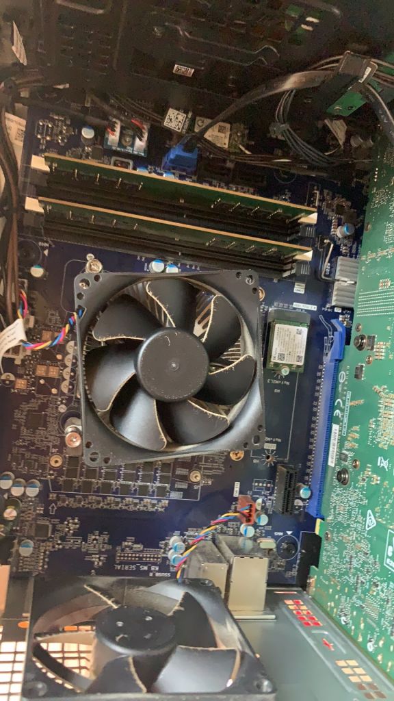 硬件求助买了个整机戴尔的g55090i79700自带的intel散热器太吵想换个