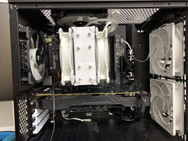 arctic的纯白p12可真漂亮