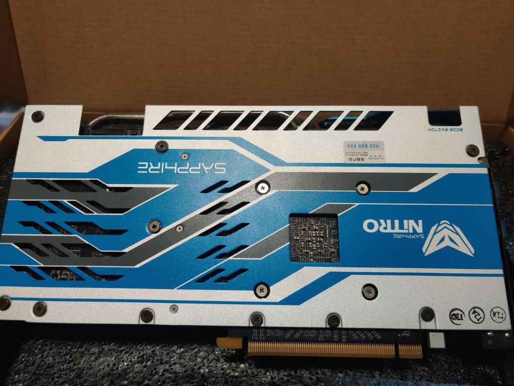 [电脑硬件]出一个自用的蓝宝石rx590超白金极光