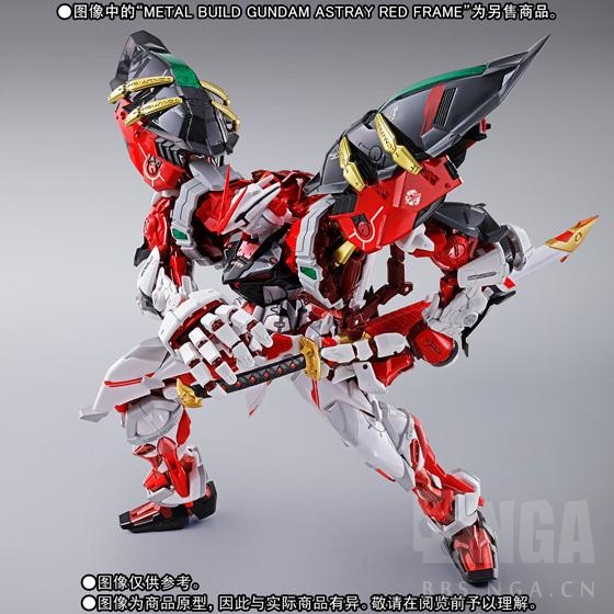 雷律这两个臂铠太威武了,还有那个大长刀,好想要手办.