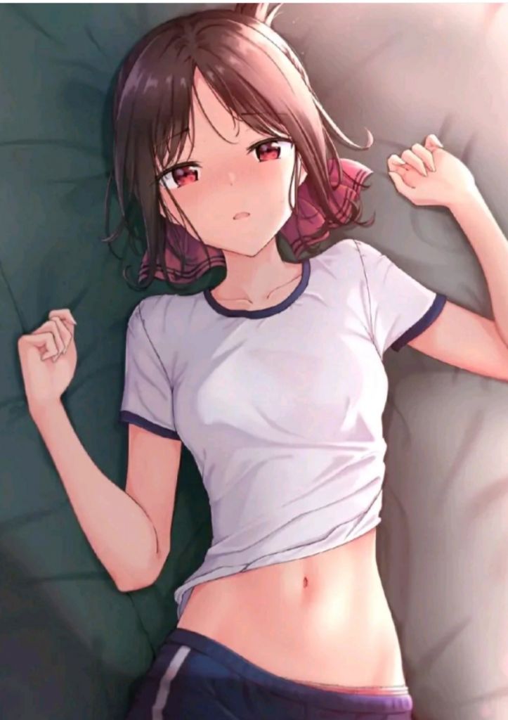 请问有大佬知道这张体操服辉夜躺地上正面视角的图吗?