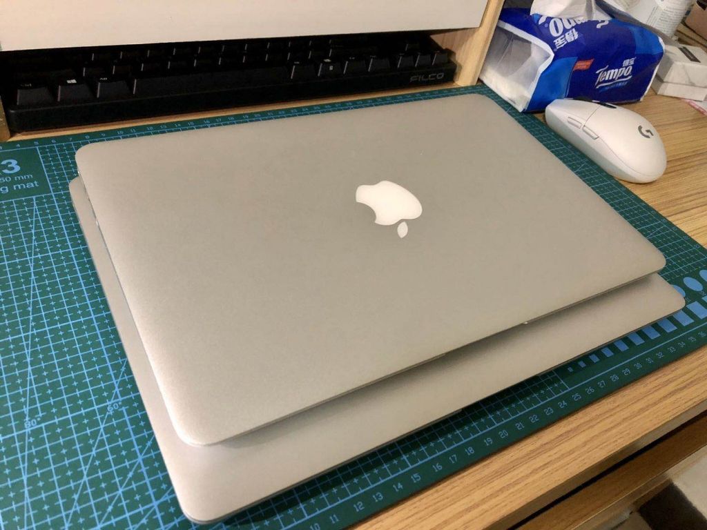 [电脑整机]出macbook air11寸 2015款 2200元