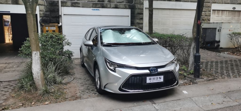 提车2021雷凌双擎豪华版防一血
