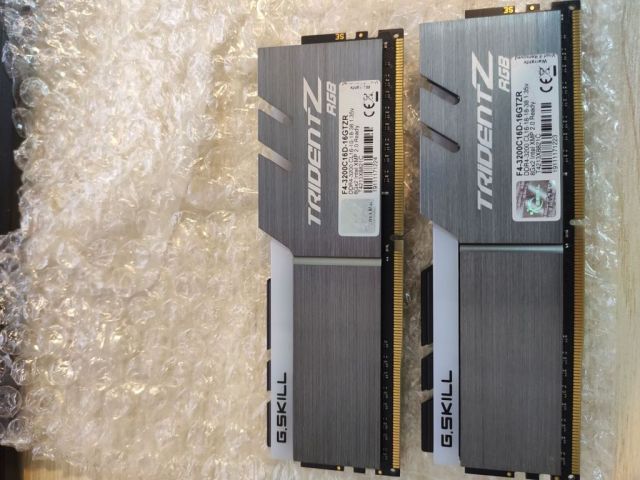 3200 c16连号套条,无箱说,不包超