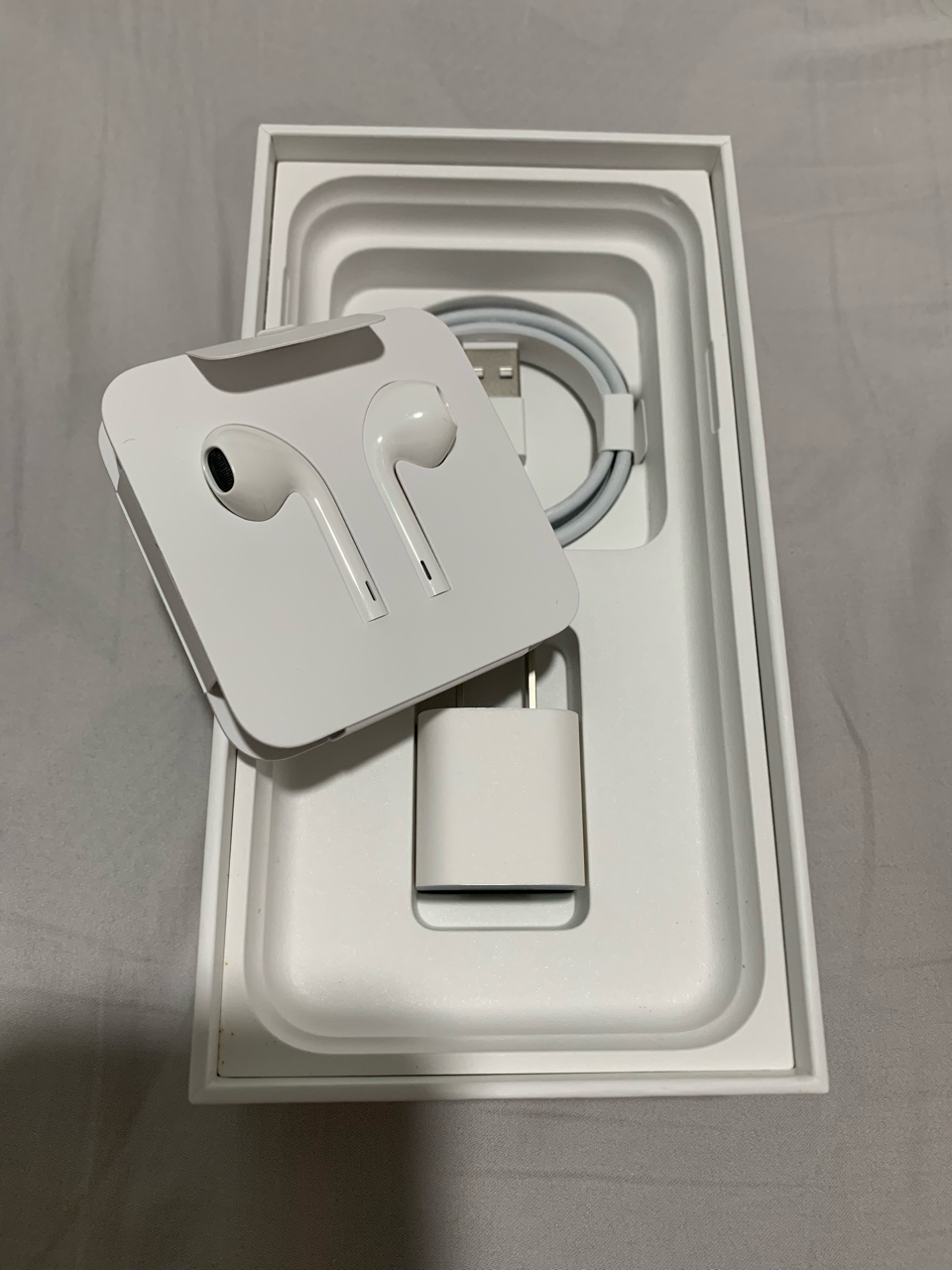 [其他]出售苹果三件套130