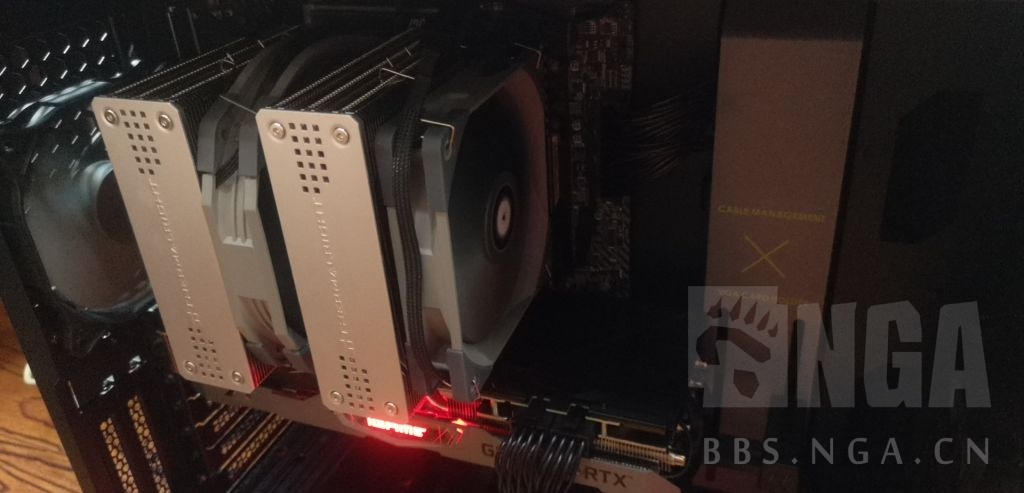 硬件求助新配的电脑用aida64一烤机cpu温度就上100求大神