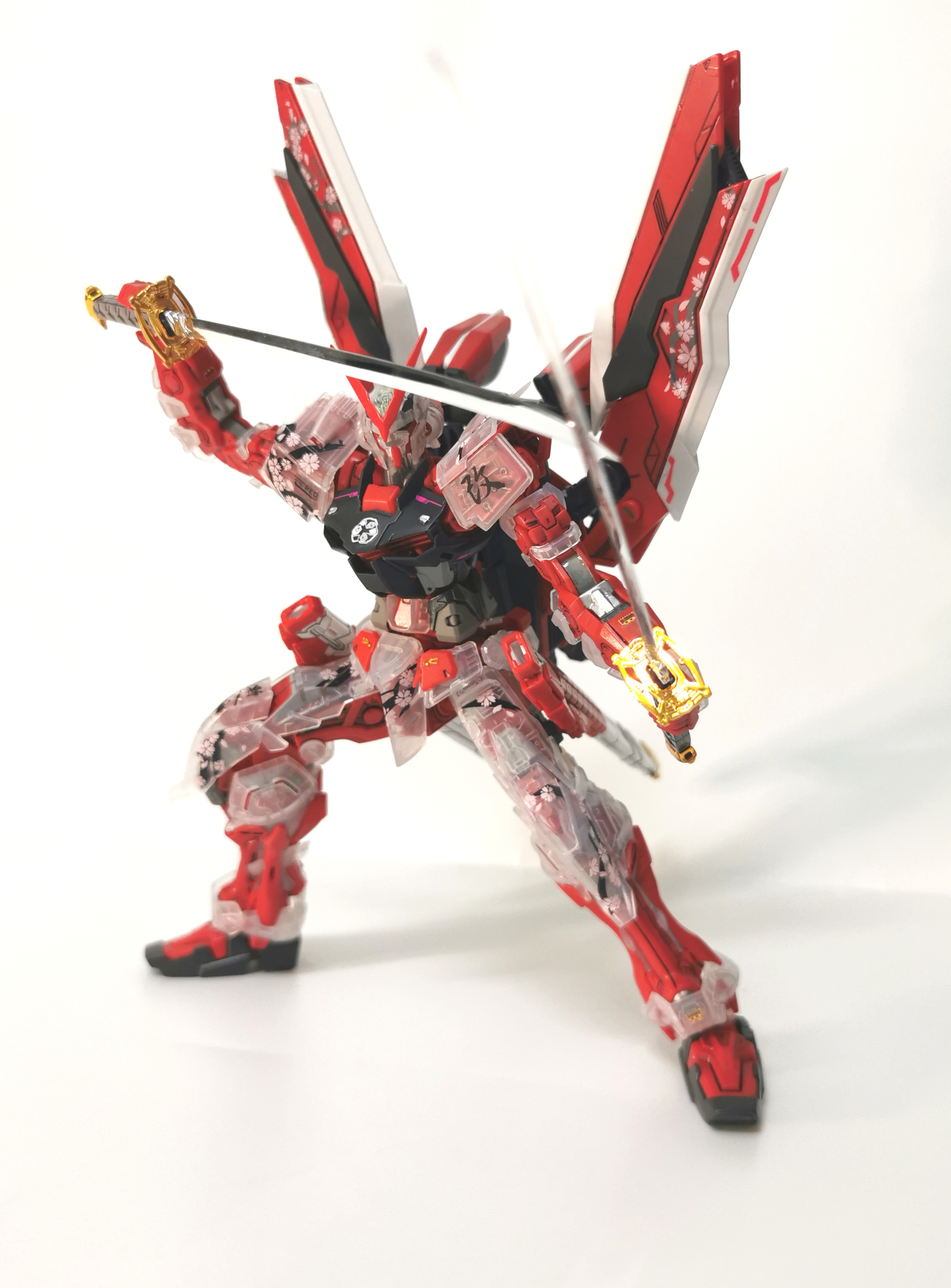 [拼装] 机甲先驱 透明红异端
