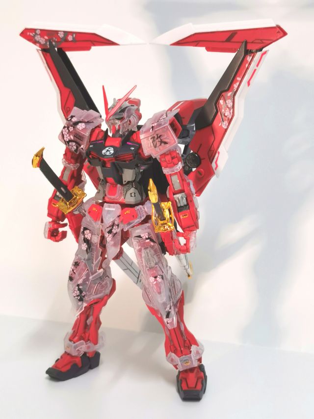 [拼装] 机甲先驱 透明红异端