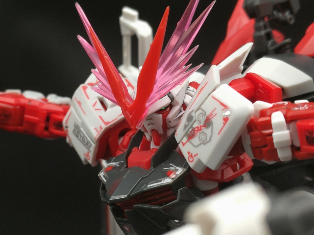 拼装rg异端高达红色机红龙型