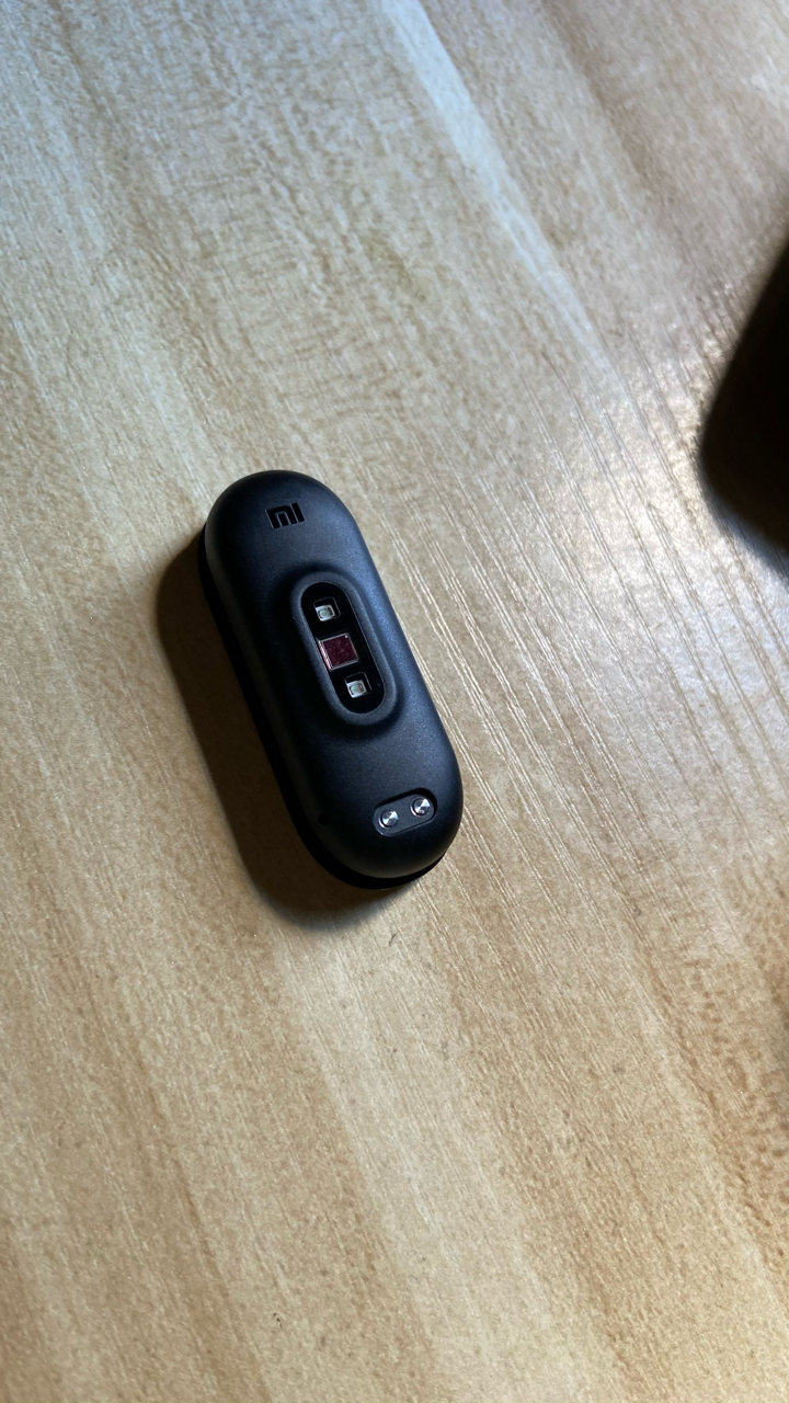 穿戴设备全新小米手环4nfc版90元