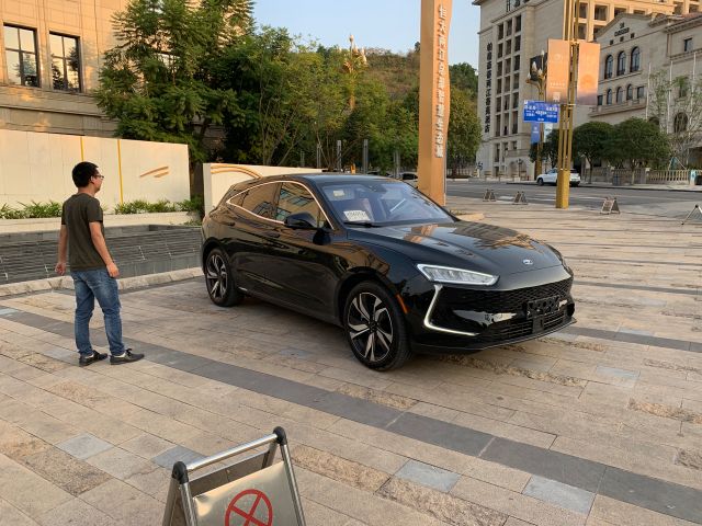 东风赛力斯sf5提车预告,我会是车版首提么?