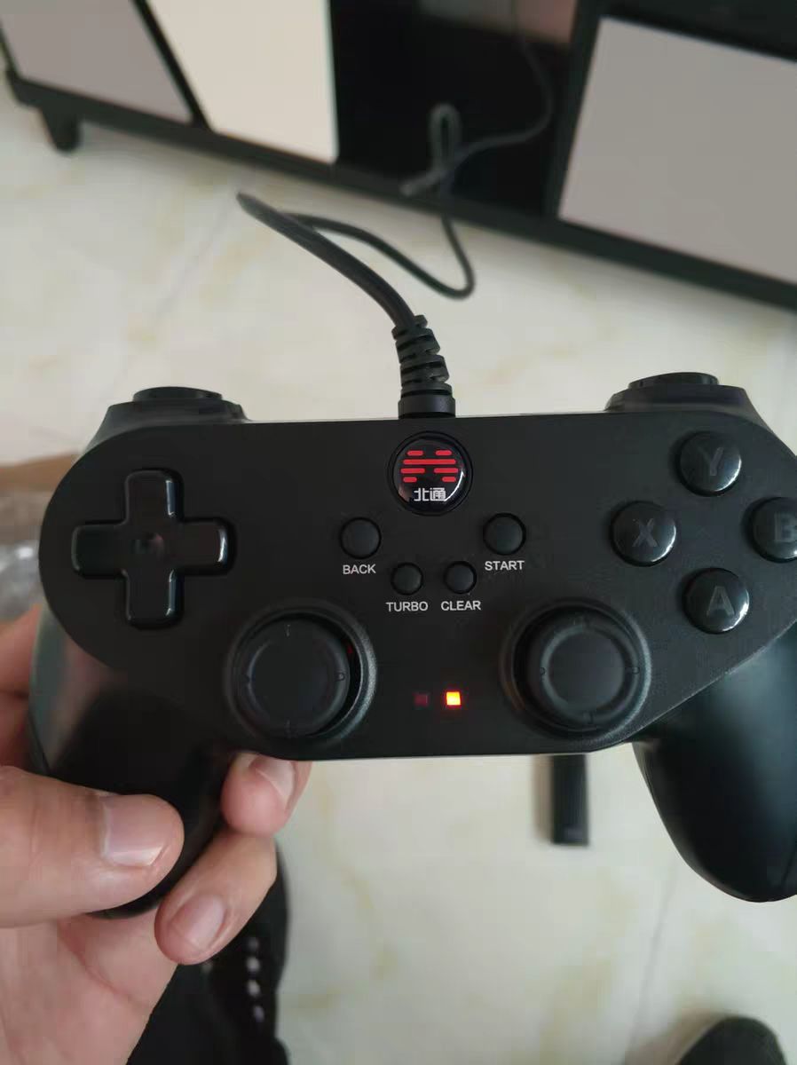 fcc提供的黑色ps5手柄照片感觉有点廉价