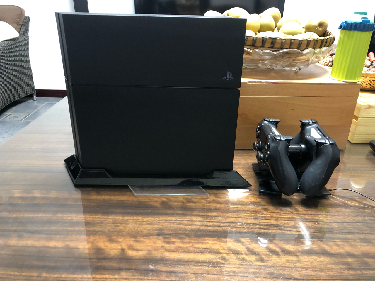 出一个老版ps4已出