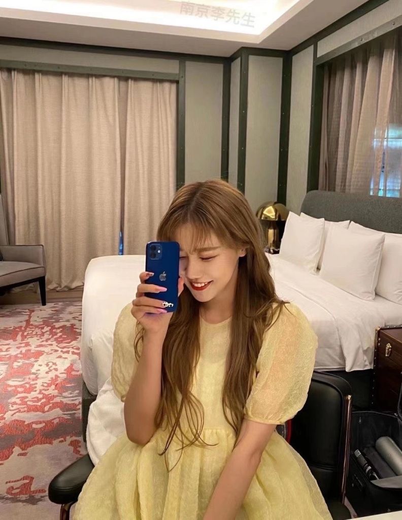 iphone12蓝色真人真机照来了