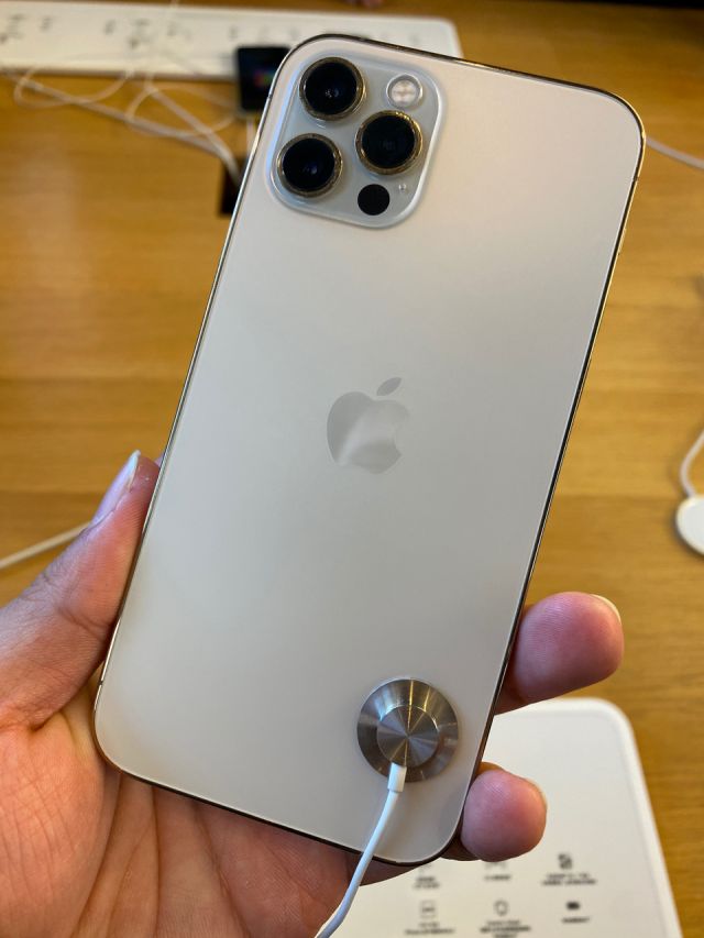 爱疯12和妹特40实拍